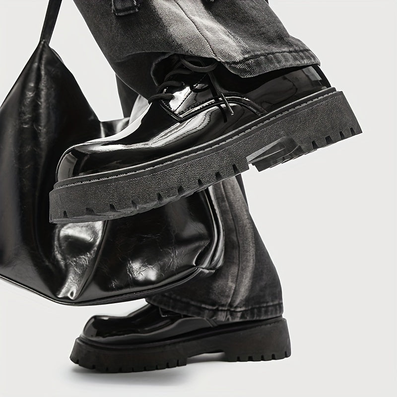 Shoes with a Mirror End, Soft-Soled, Big-Toe Design