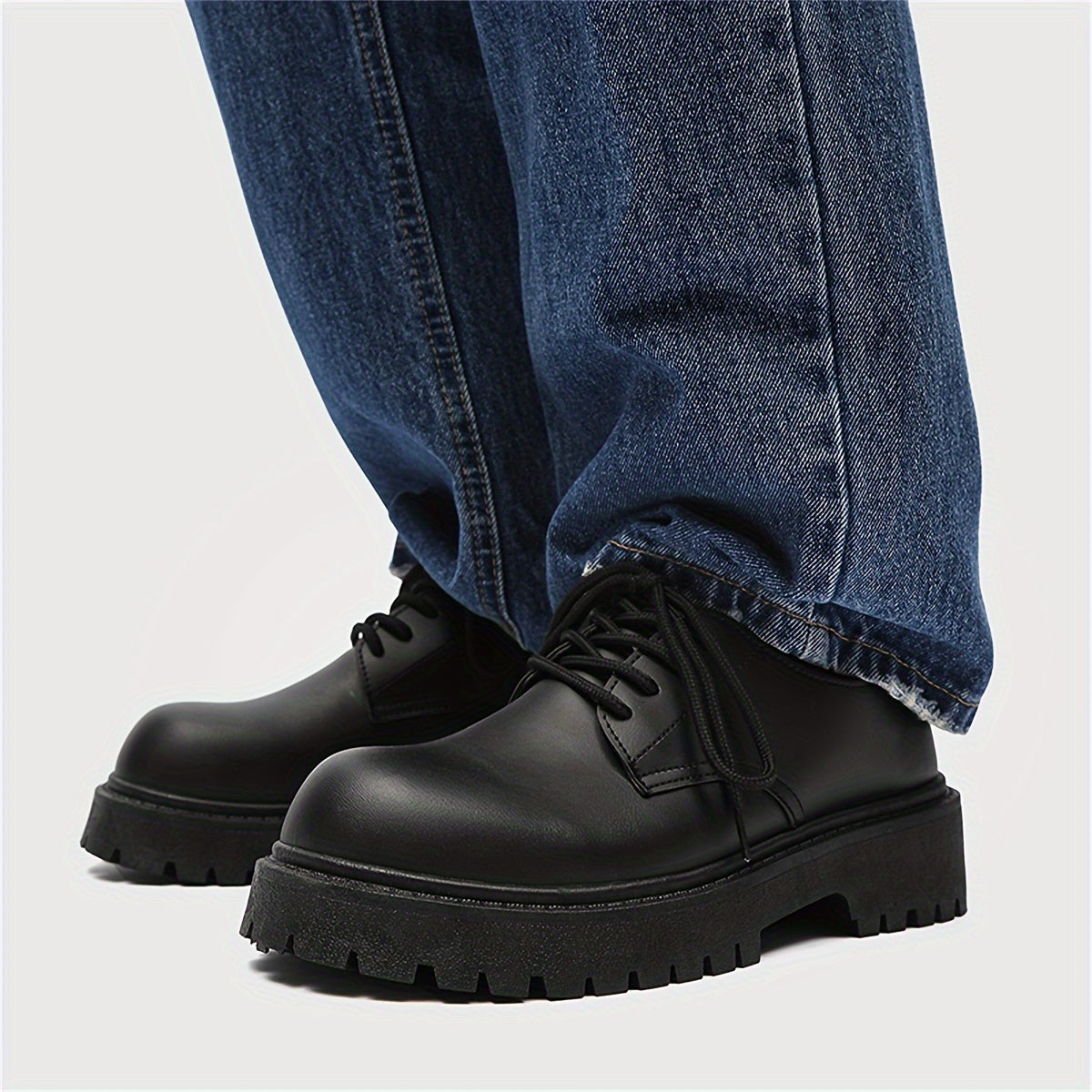 Shoes with a Mirror End, Soft-Soled, Big-Toe Design