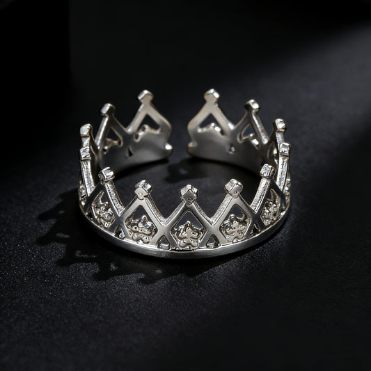 A Vintage Palace-Style Hollow Crown Design Open Ring
