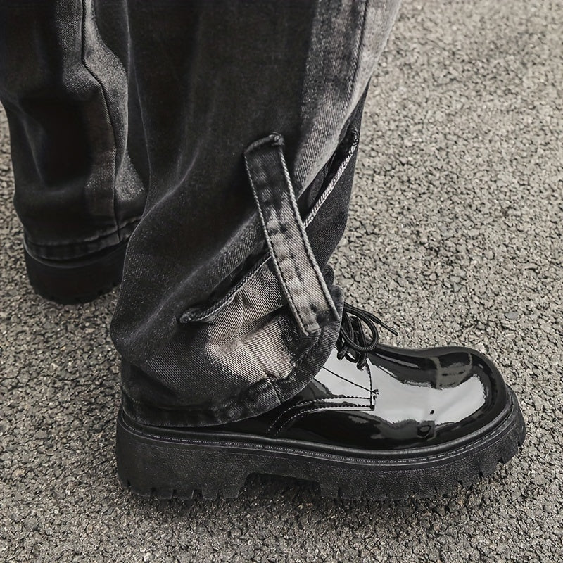 Shoes with a Mirror End, Soft-Soled, Big-Toe Design