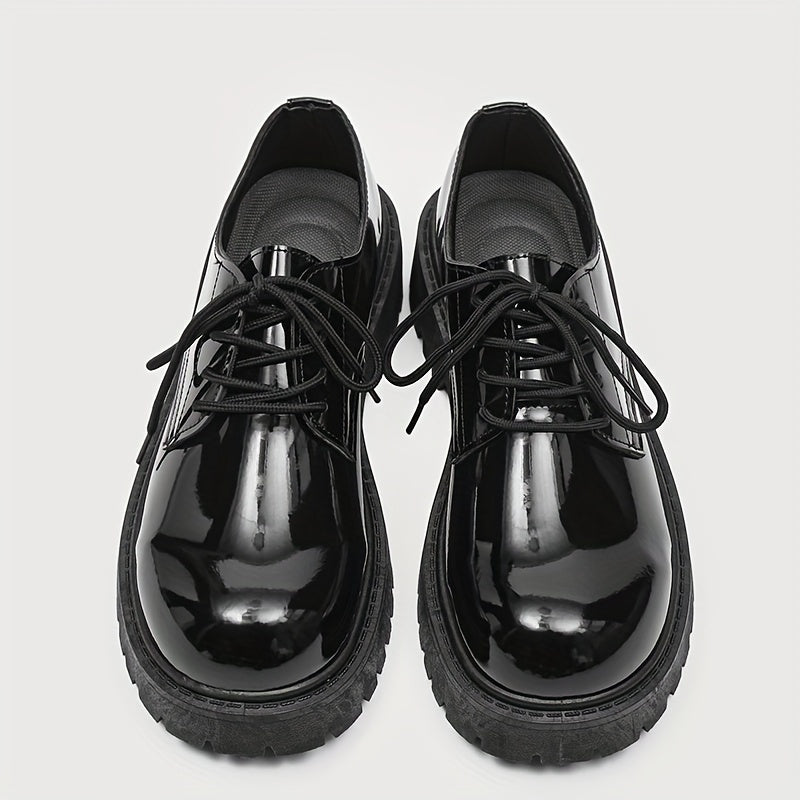 Shoes with a Mirror End, Soft-Soled, Big-Toe Design